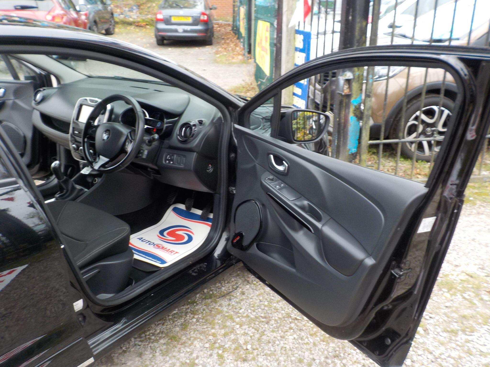 Renault Clio 1.2 16V Dynamique MediaNav Euro 5 5dr