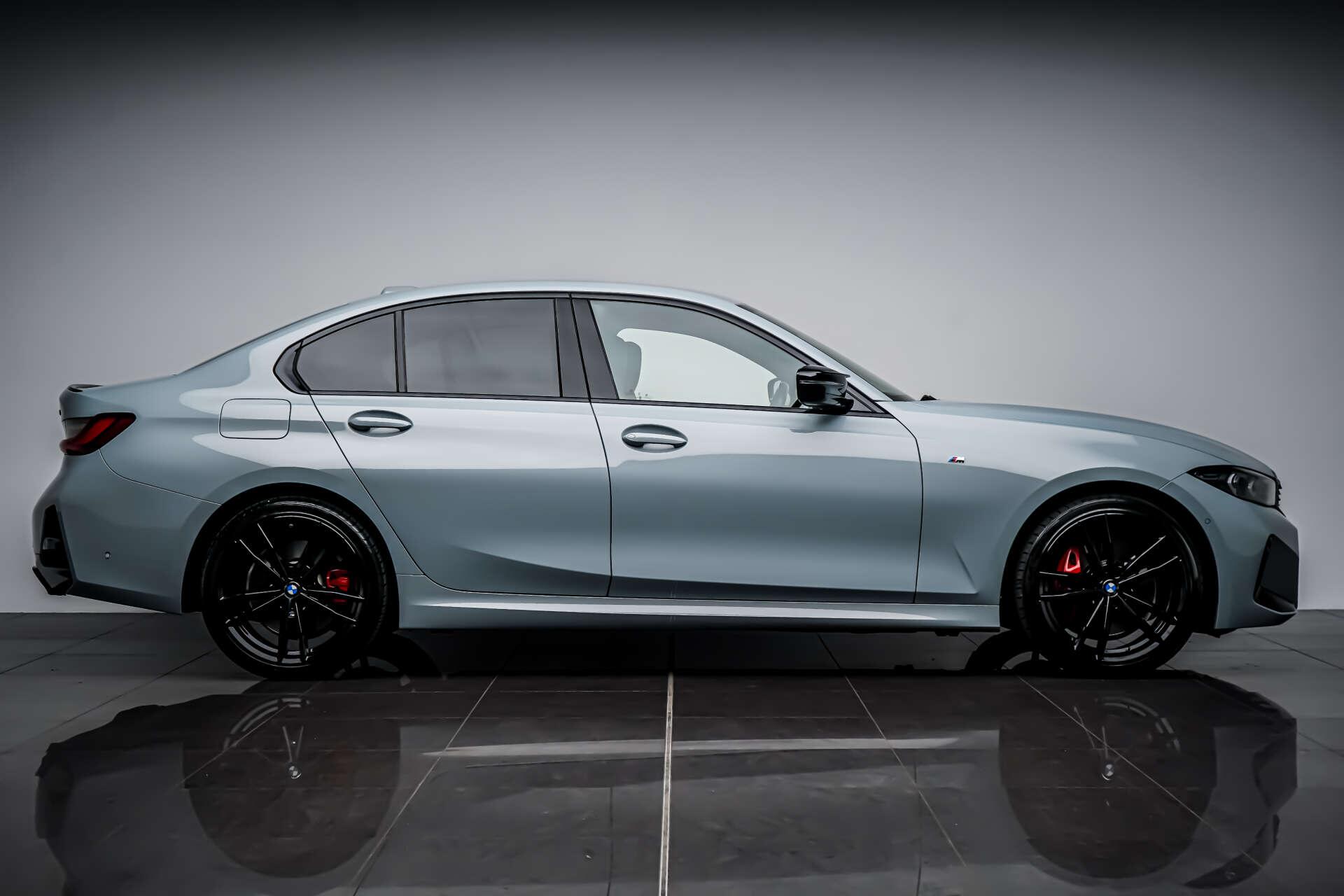 BMW 3 Series view 11