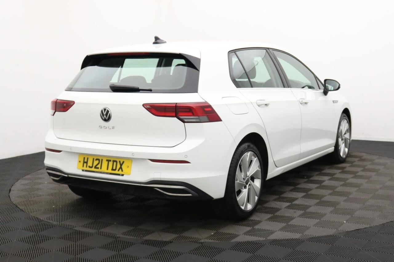 Volkswagen Golf view 5