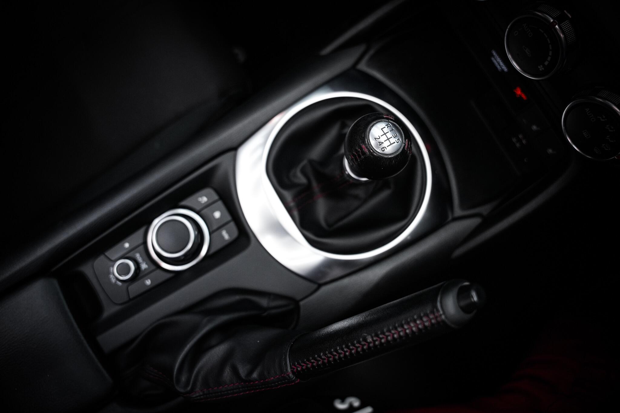 Mazda MX-5 view 41