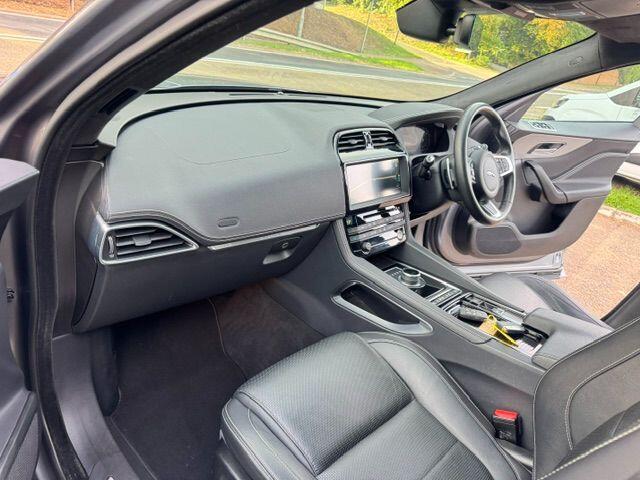 Jaguar F-Pace view 20