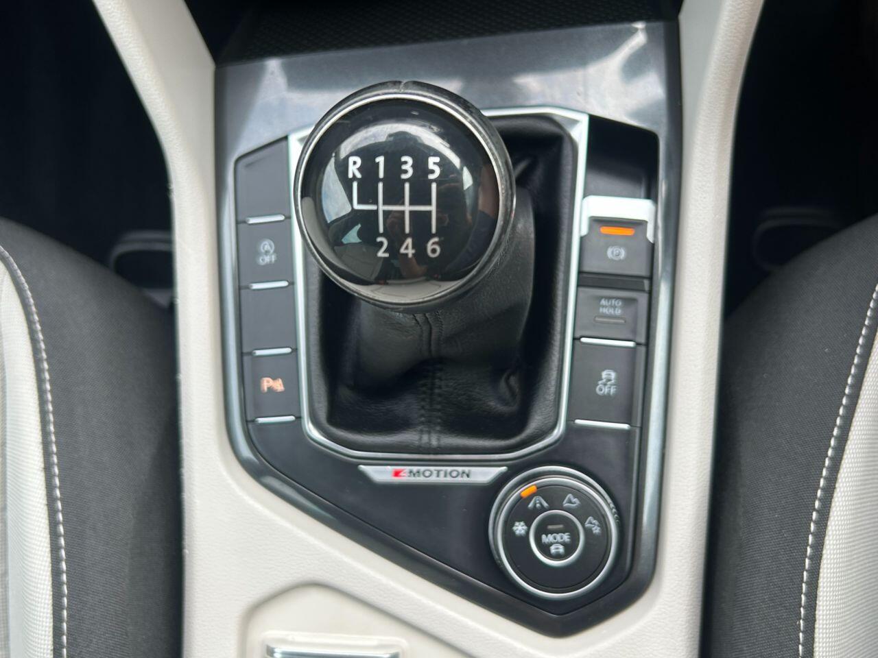 Volkswagen Tiguan view 23
