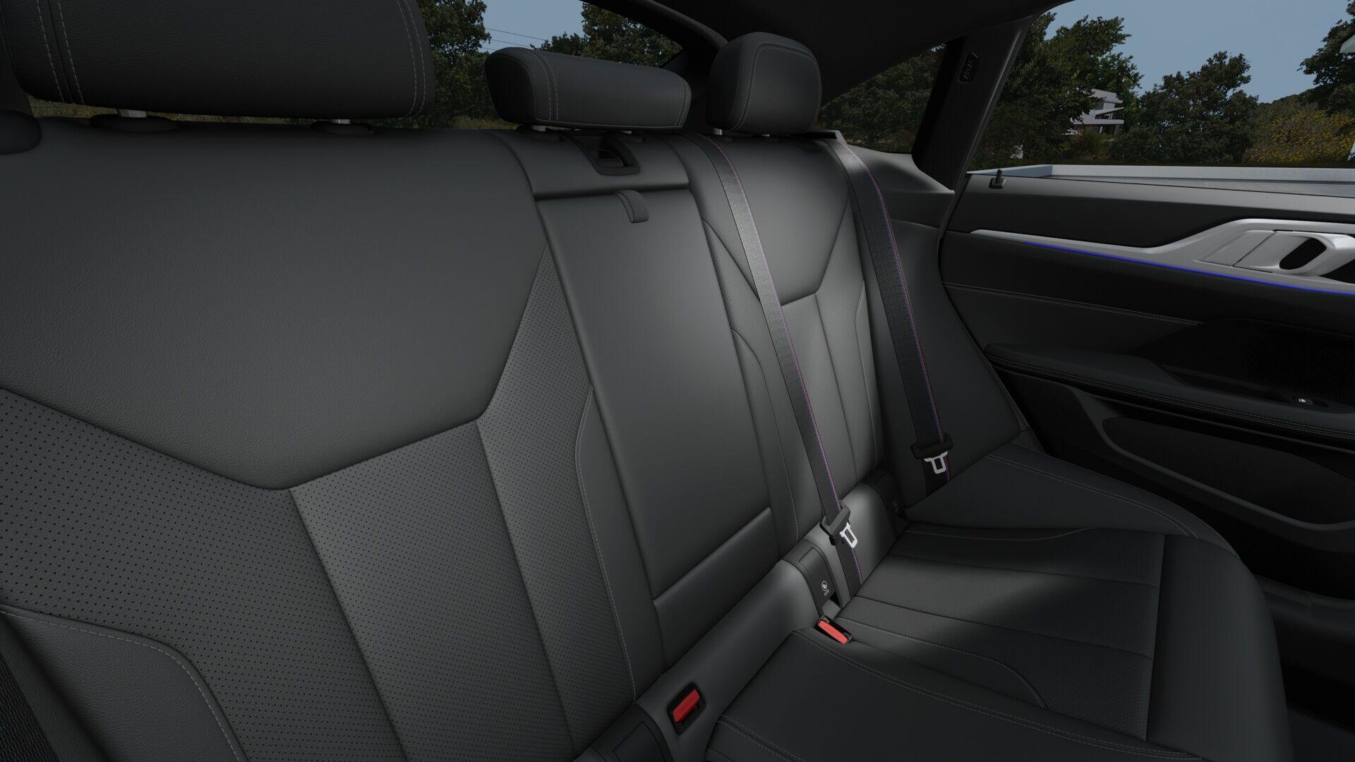 BMW 4 Series view 8