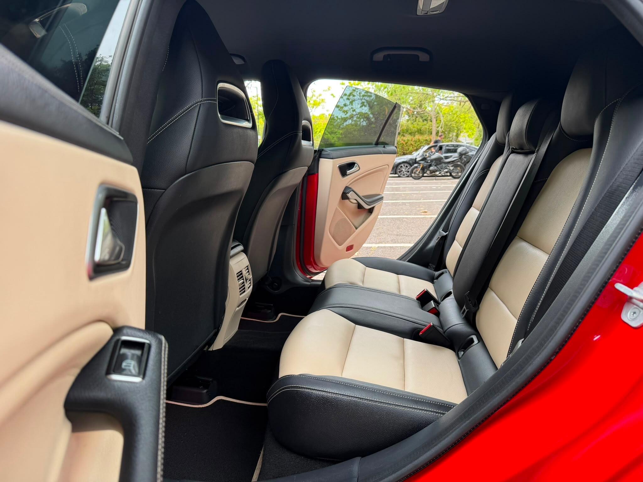 Mercedes-Benz CLA view 17
