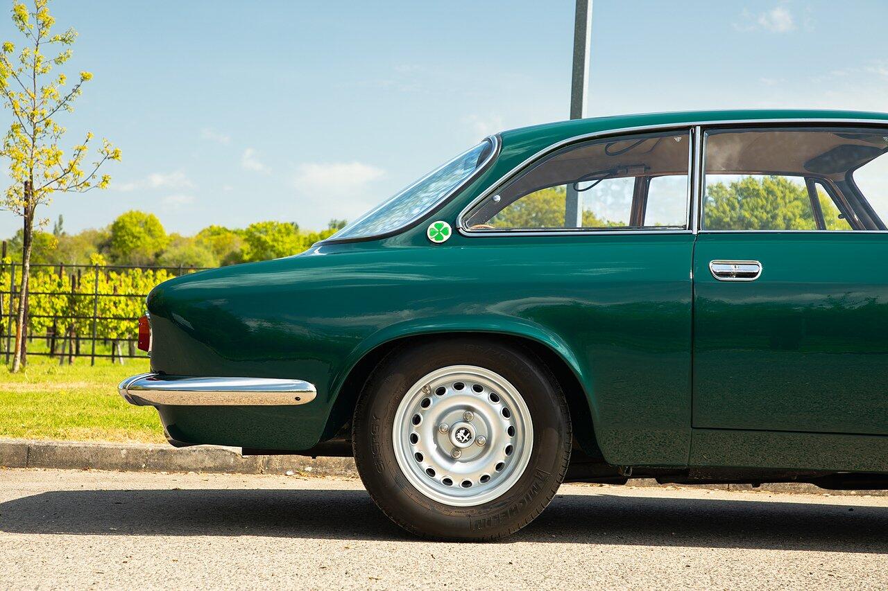Alfa Romeo Giulia view 123