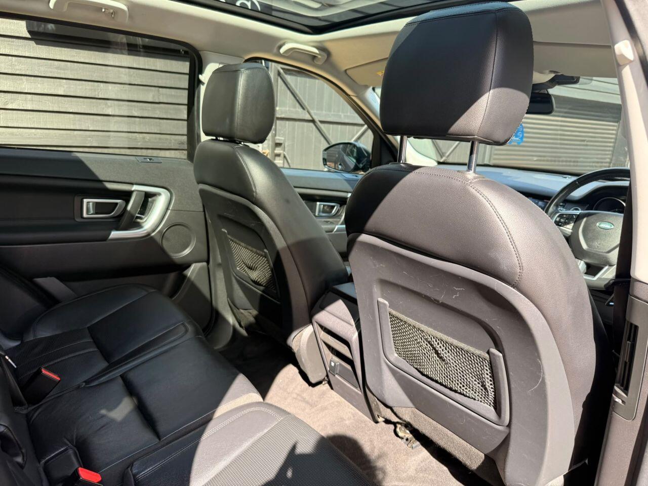 Land Rover Discovery Sport view 16