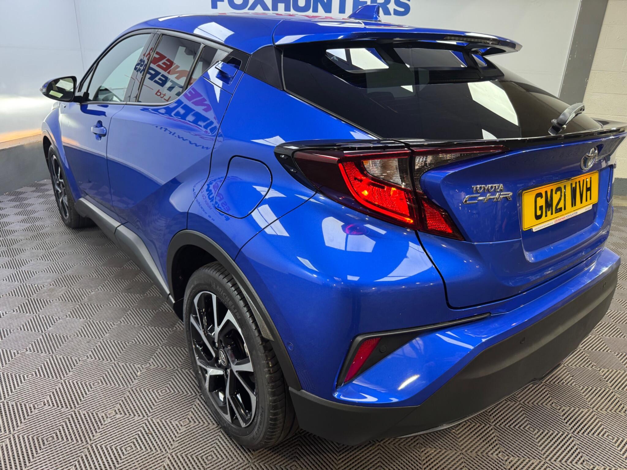 Toyota C-HR view 34