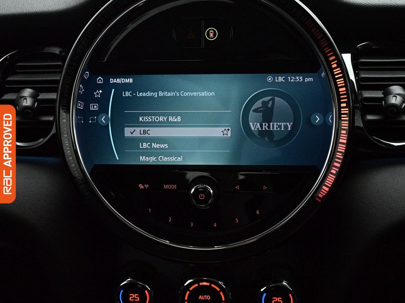 Mini Hatch view 15