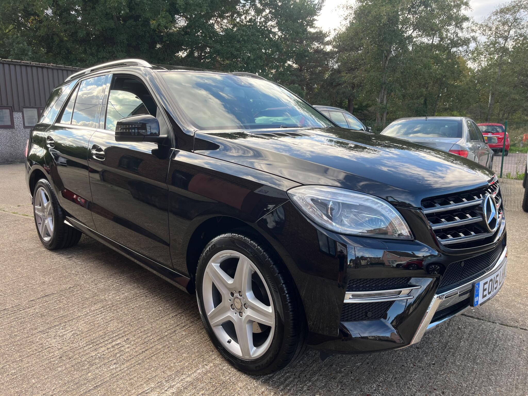 Mercedes-Benz M-Class view 86