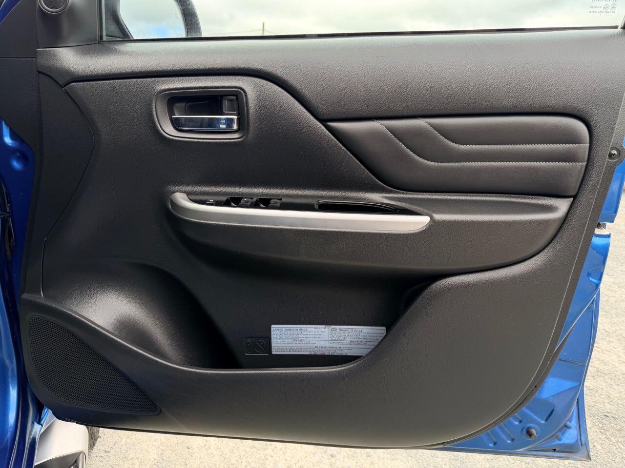 Mitsubishi L200 view 14