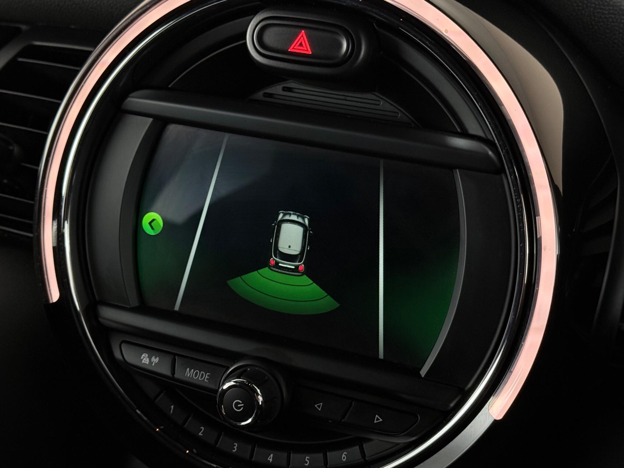 Mini Hatch view 29