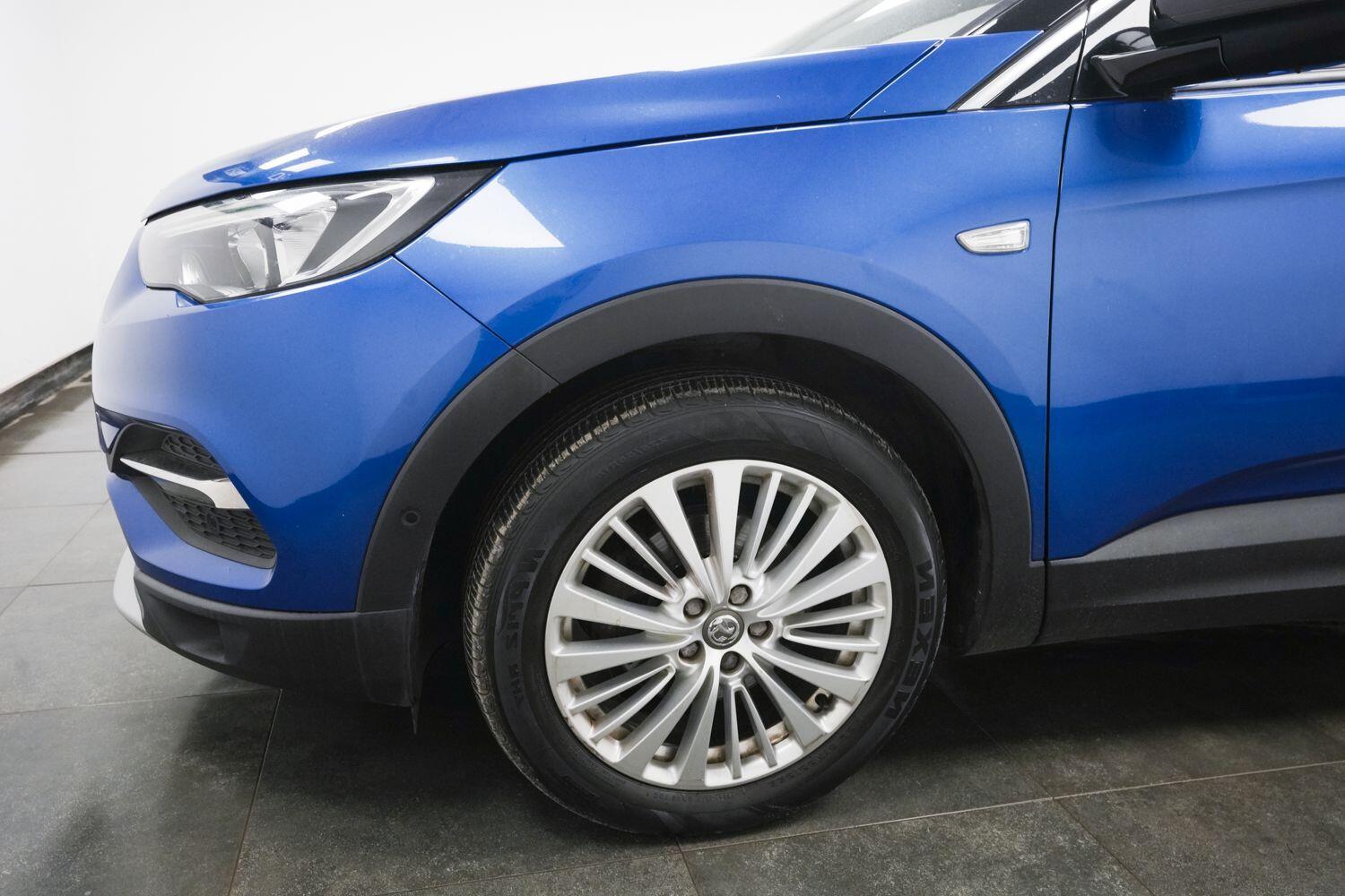 Vauxhall Grandland X view 5