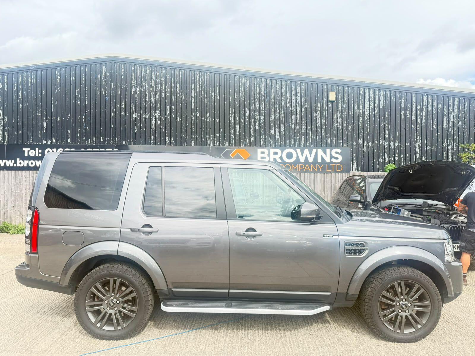 Land Rover Discovery view 7