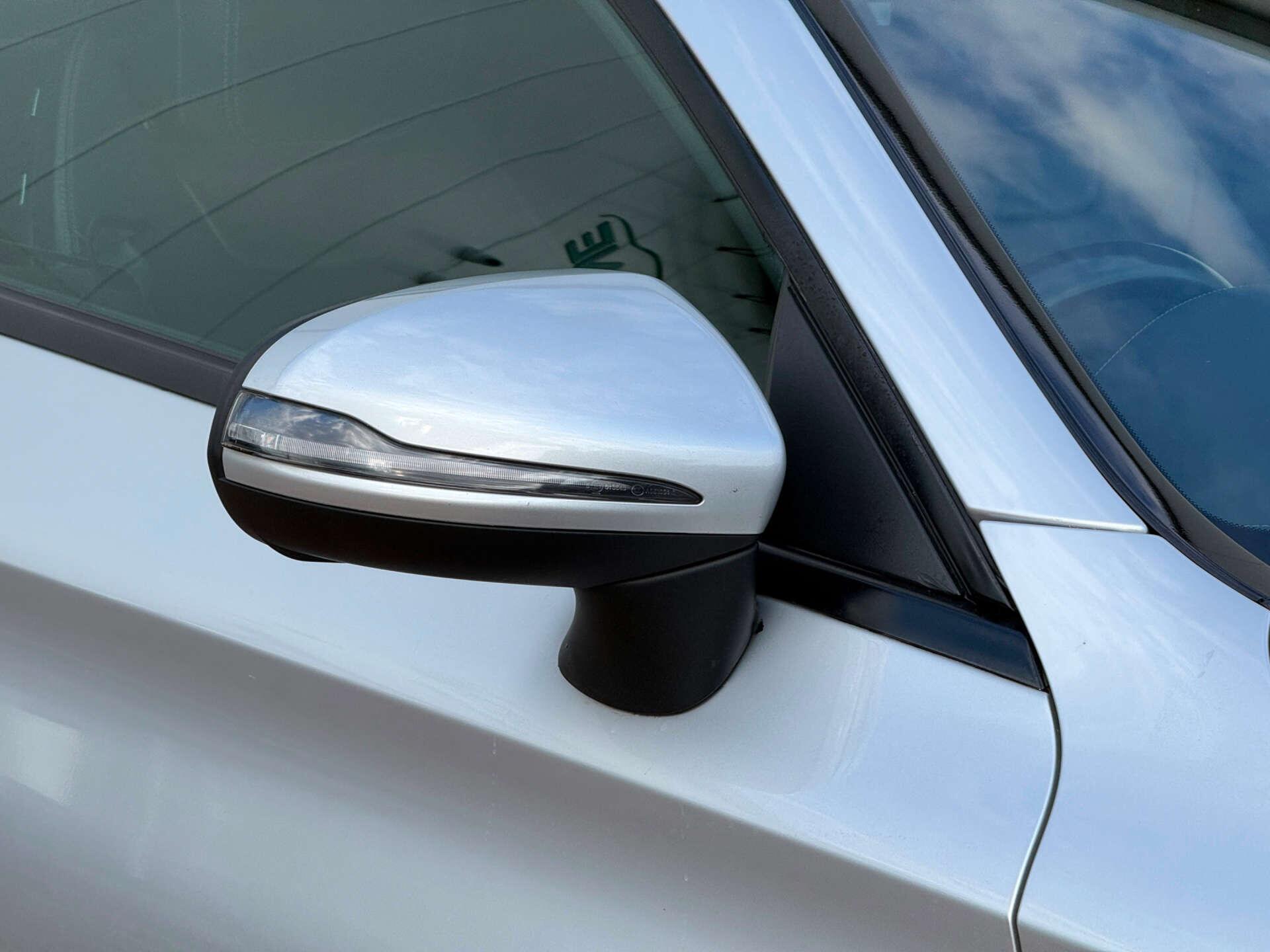 Mercedes-Benz C Class view 20
