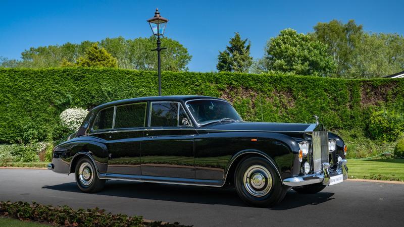 Rolls-Royce Phantom view 7