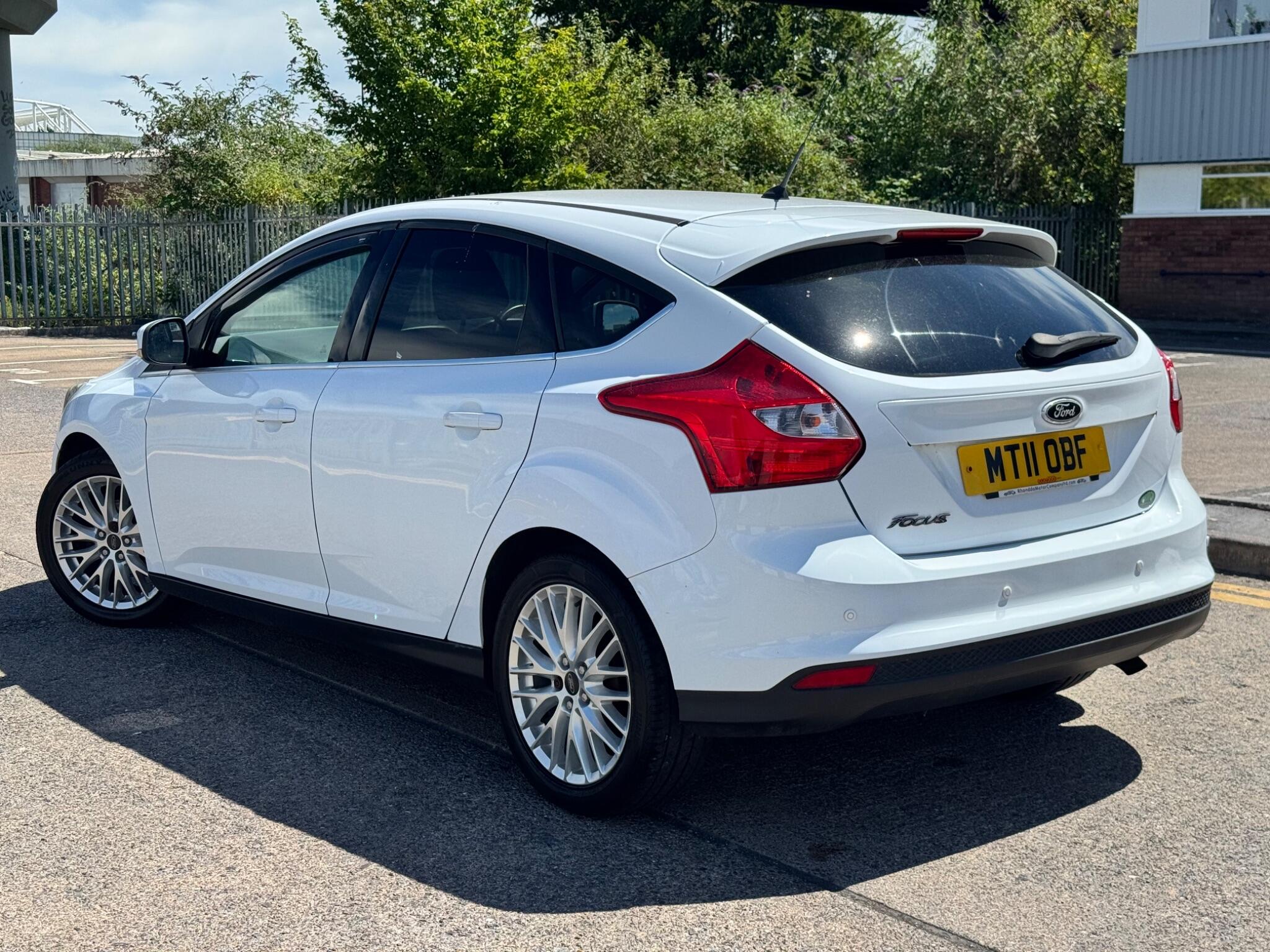 Ford Focus view 4