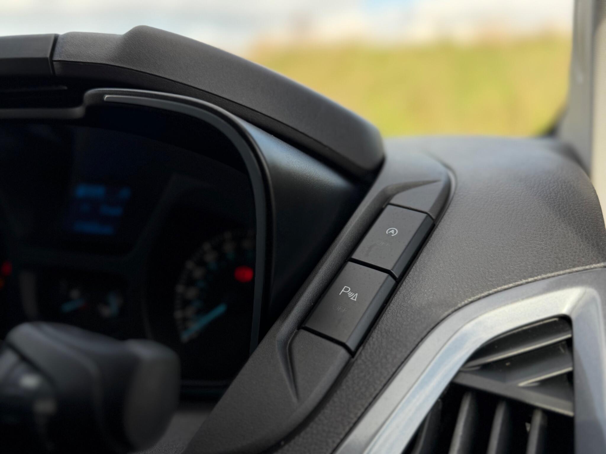 Ford Transit Custom view 17