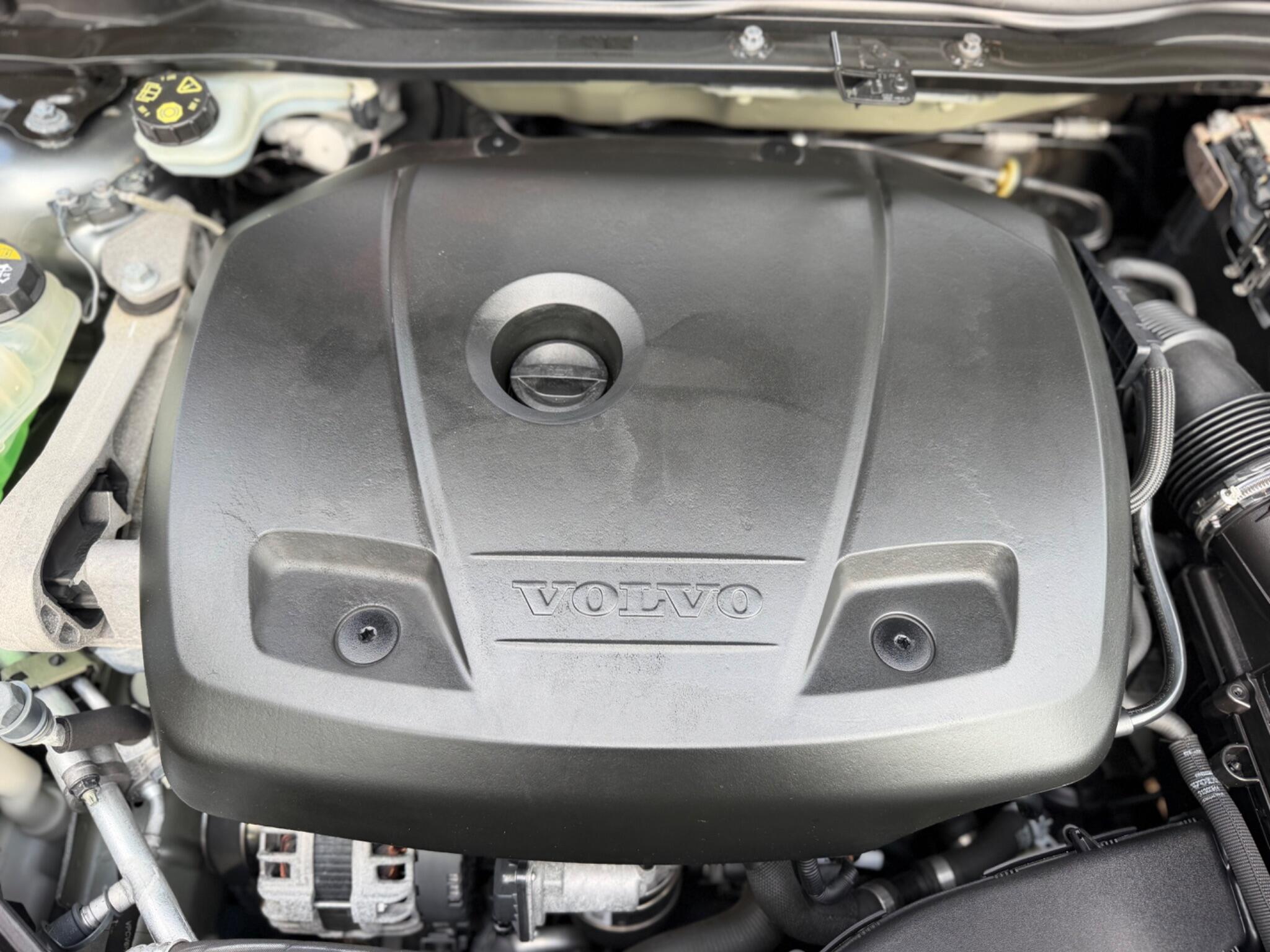 Volvo V40 view 7