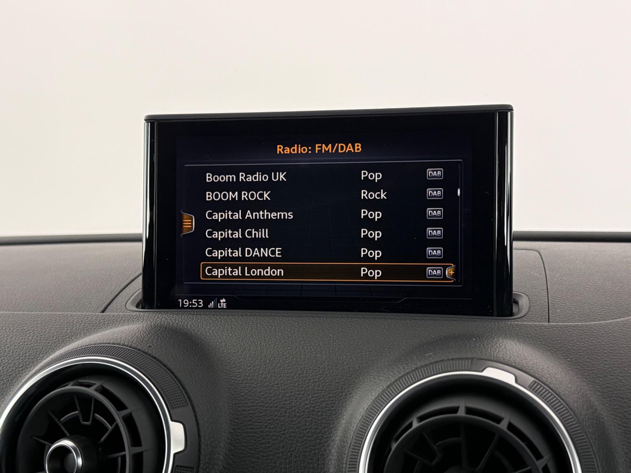 Audi A3 view 28