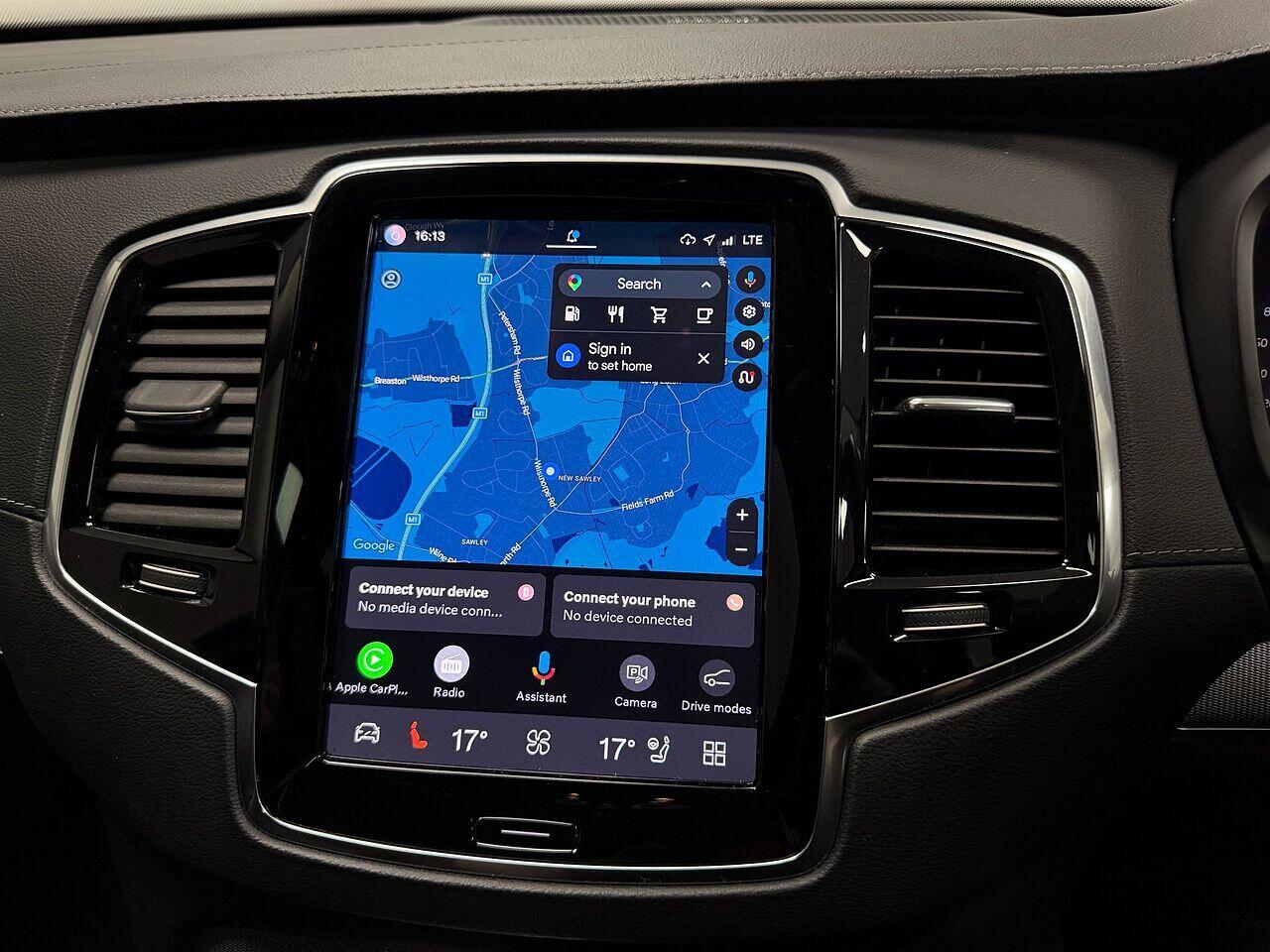 Volvo XC90 view 29