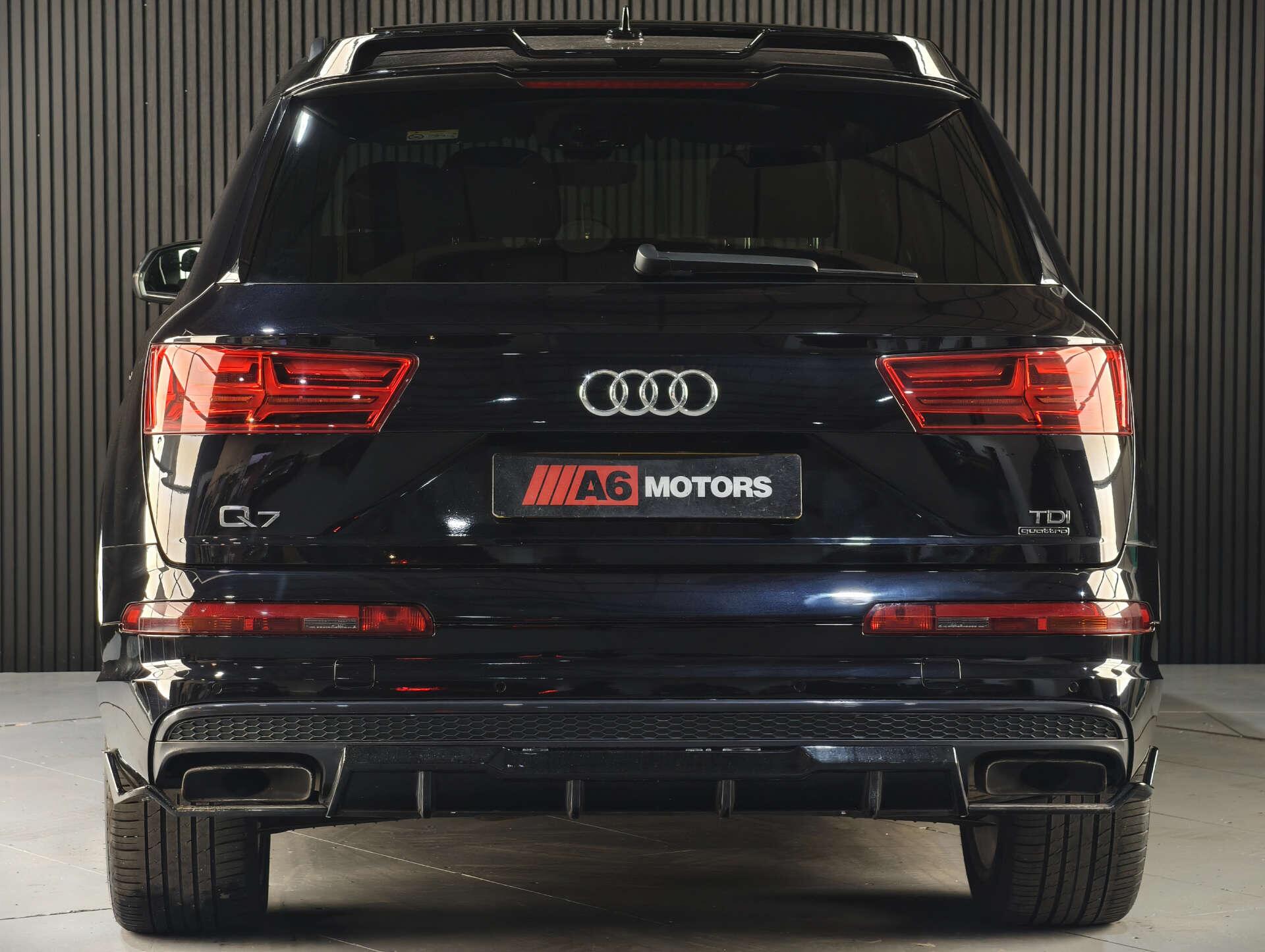 Audi Q7 view 18