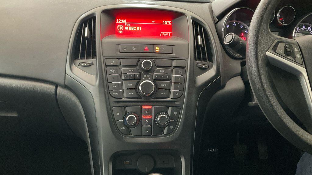 Vauxhall Astra view 11