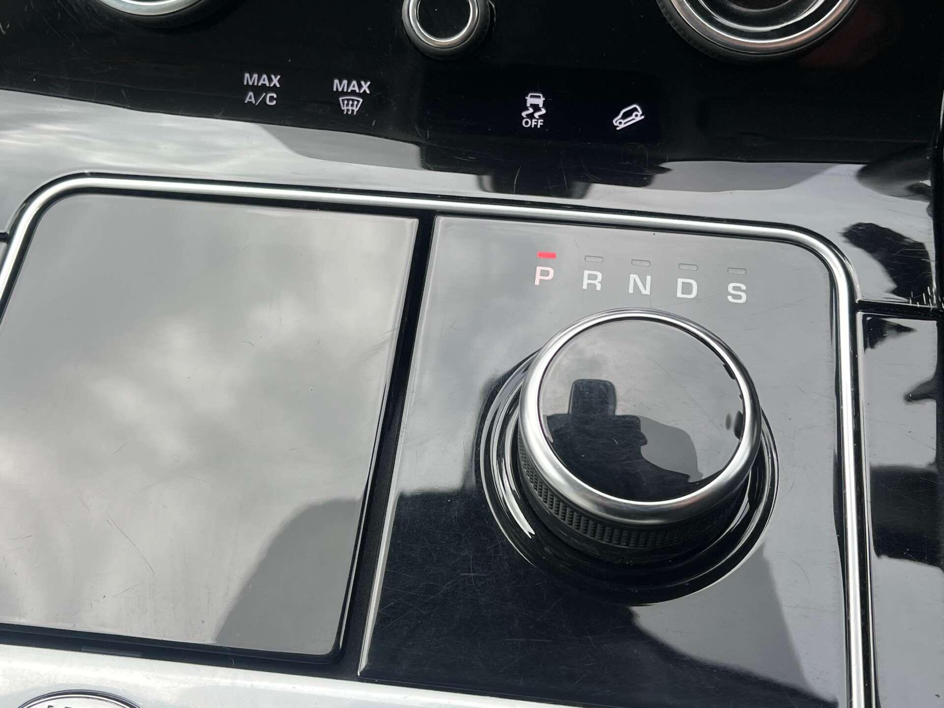 Land Rover Range Rover Velar view 22