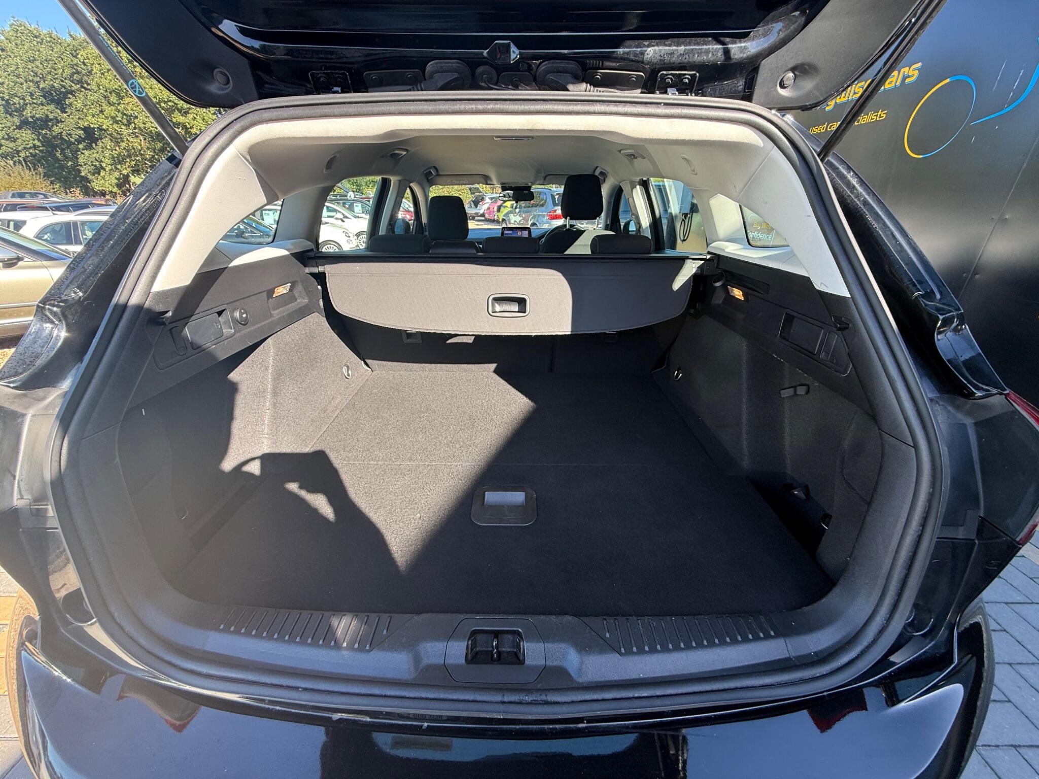 Ford Focus view 21
