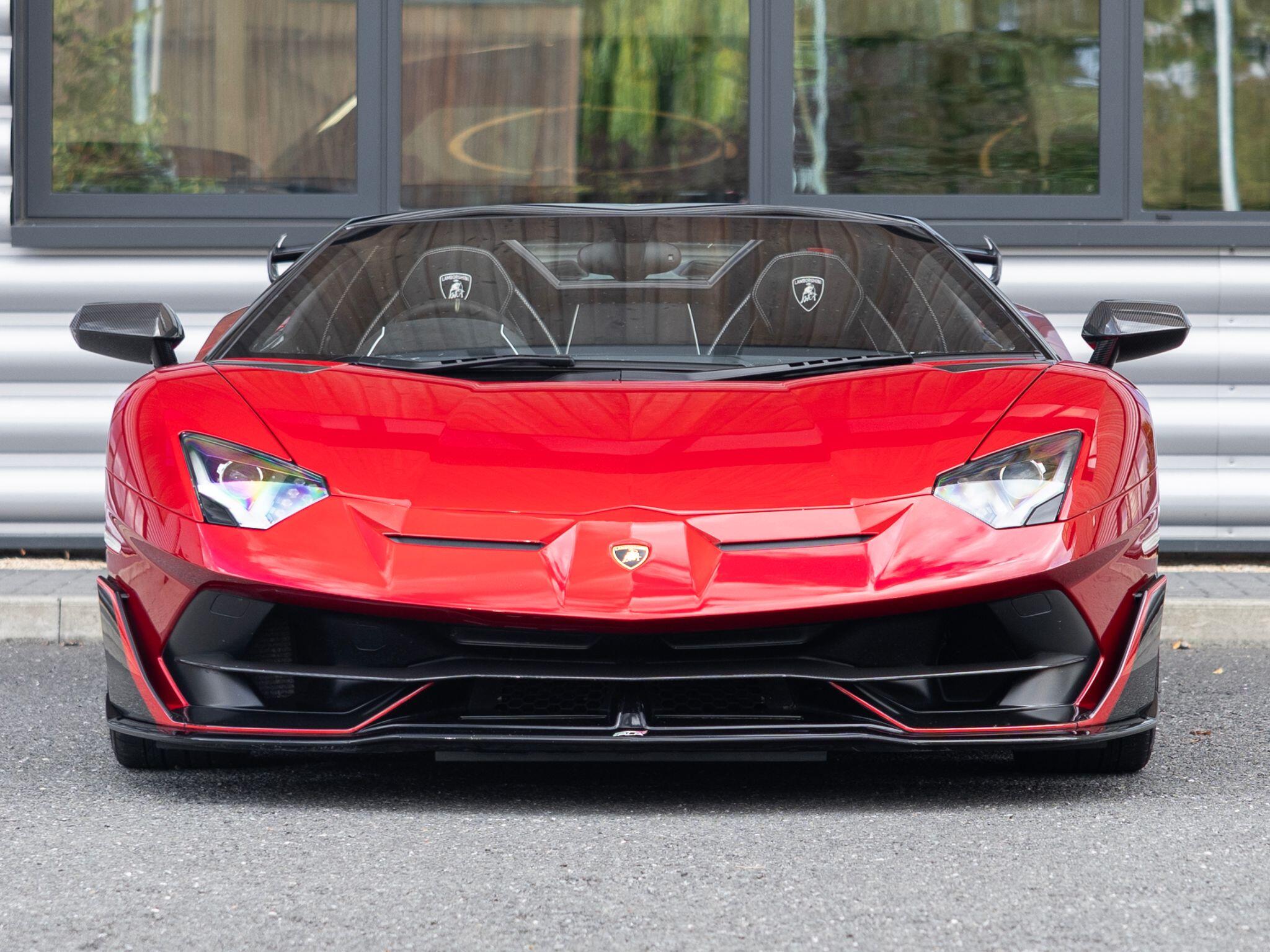 Lamborghini Aventador view 8