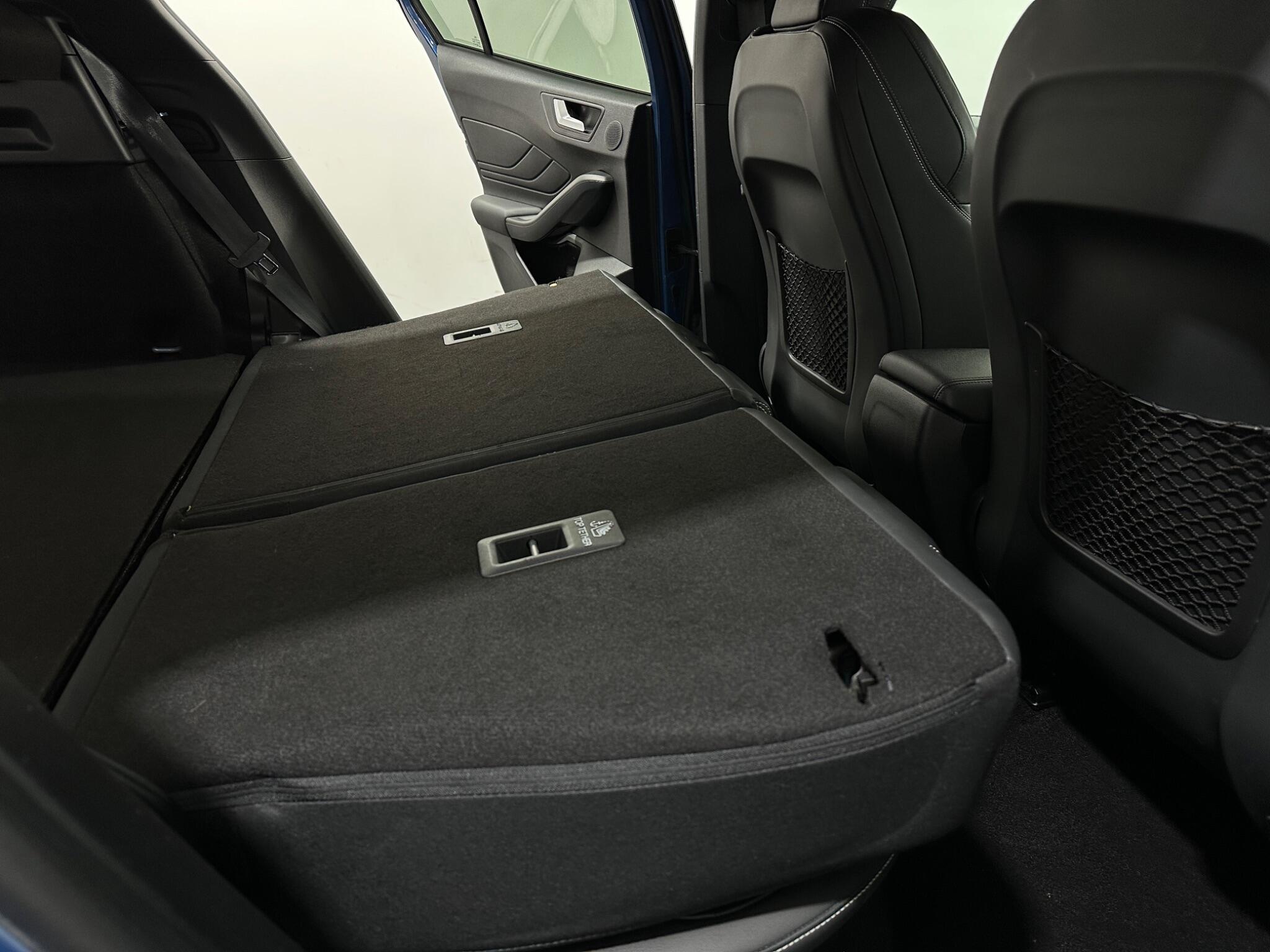 Ford Focus view 45