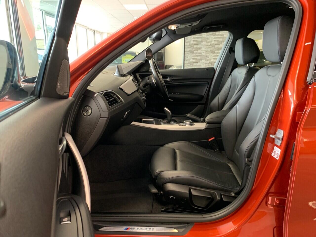 BMW 1 Series view 30