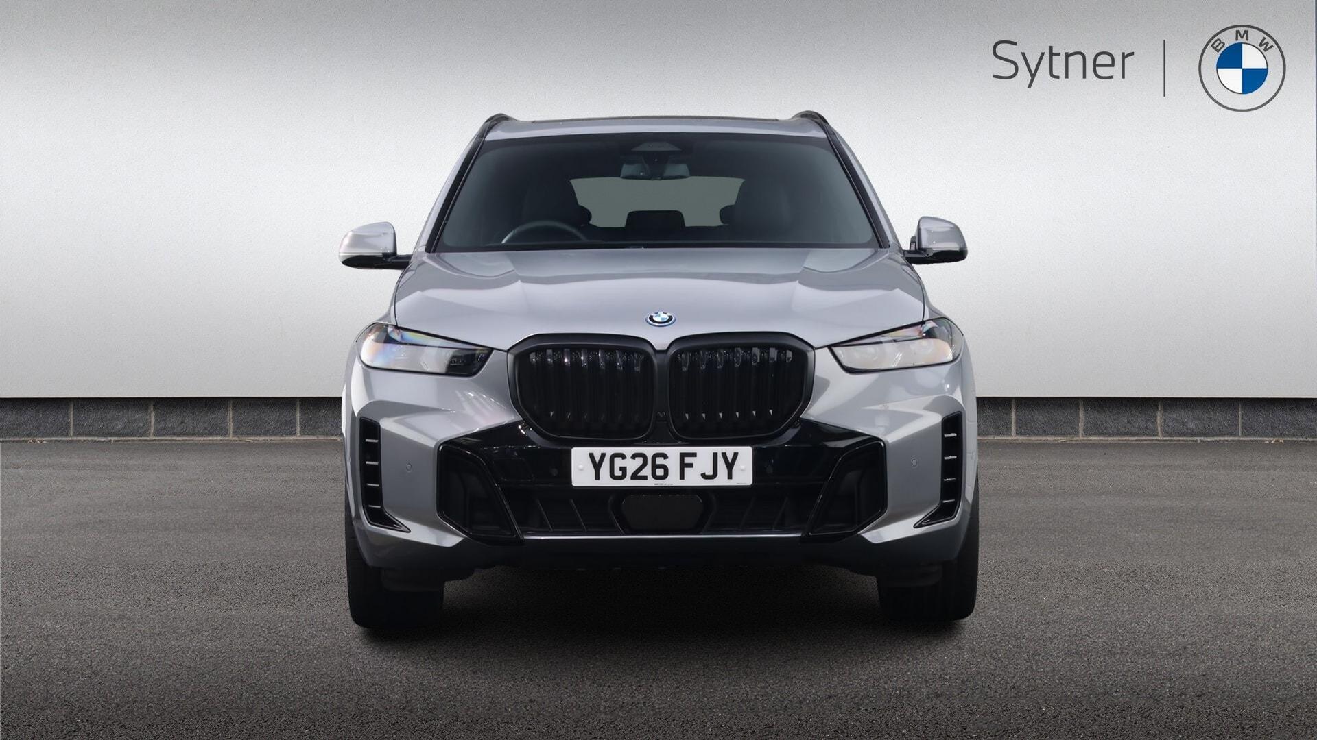 BMW X5 view 16
