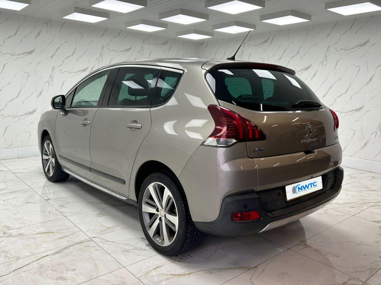 Peugeot 3008 view 6