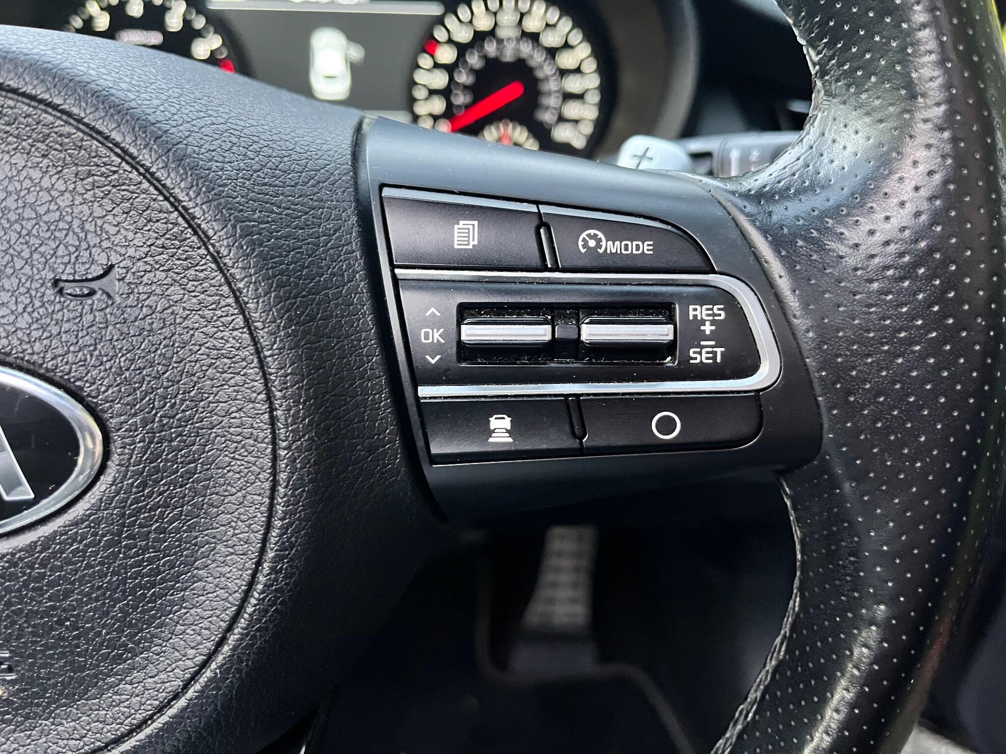 Kia Stinger view 34