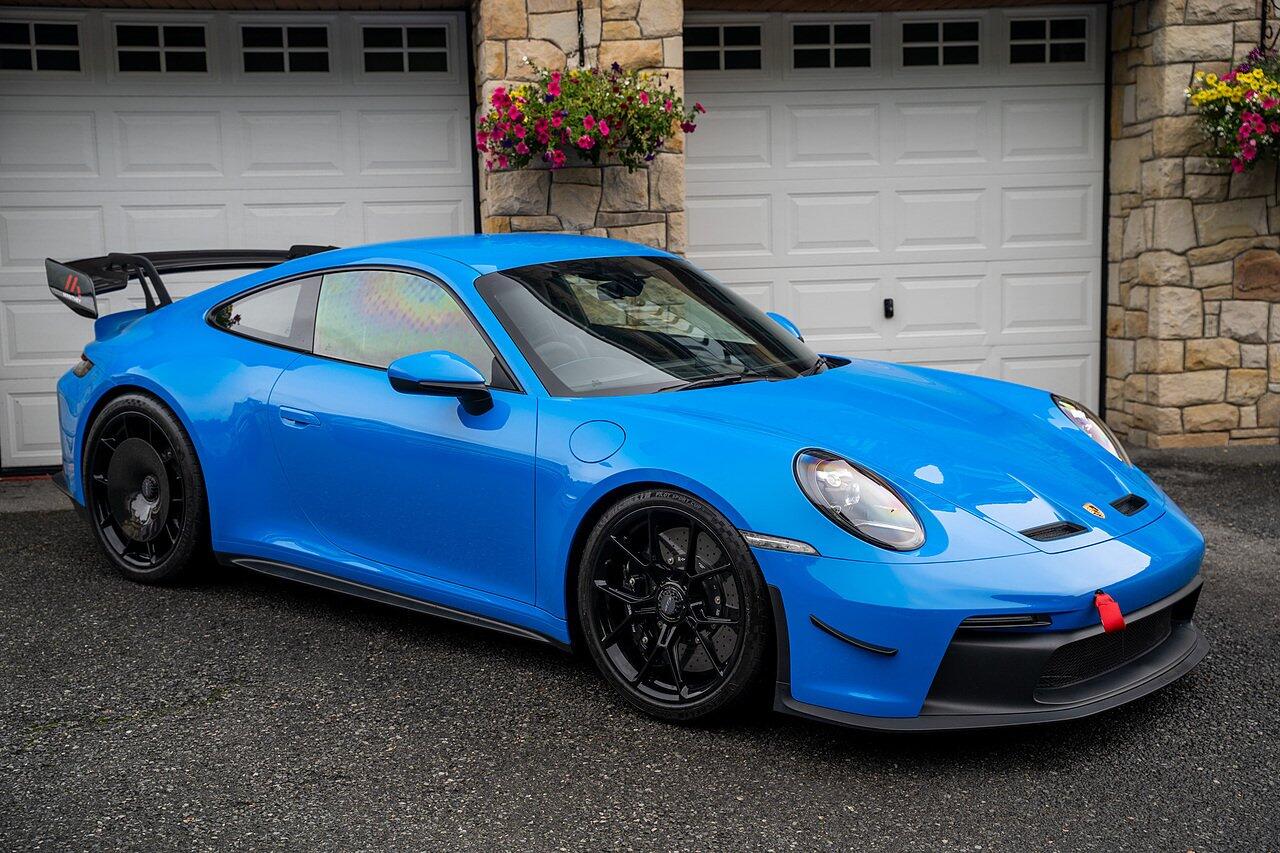 Porsche 911 view 2