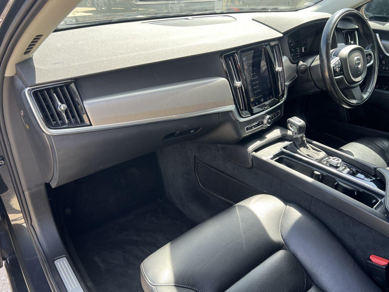 Volvo V90 view 25