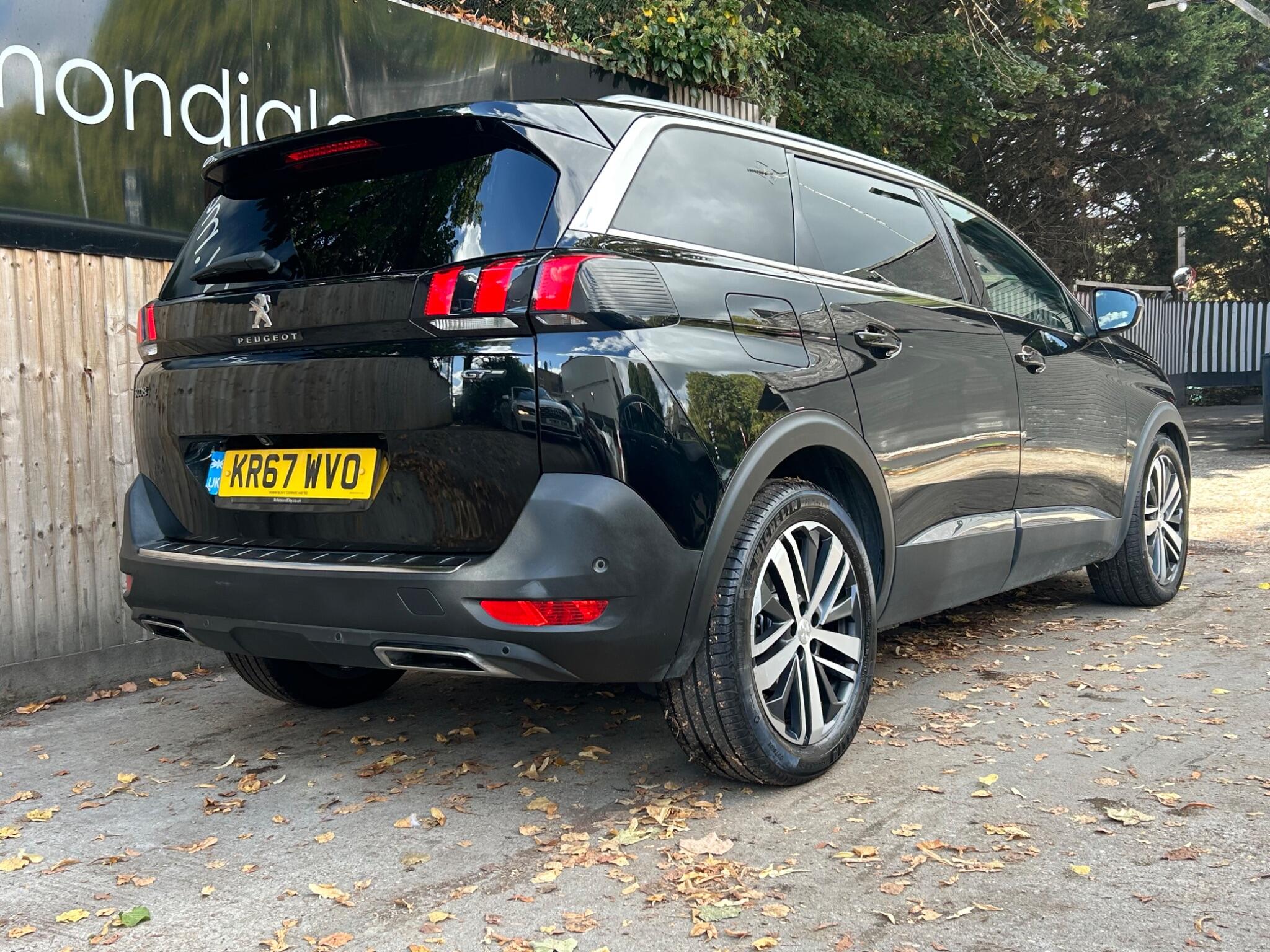 Peugeot 5008 view 16