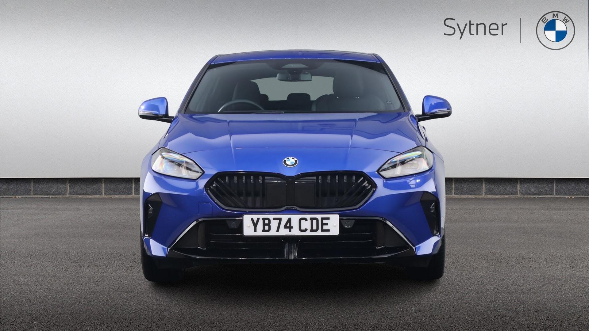 BMW 1 Series view 16