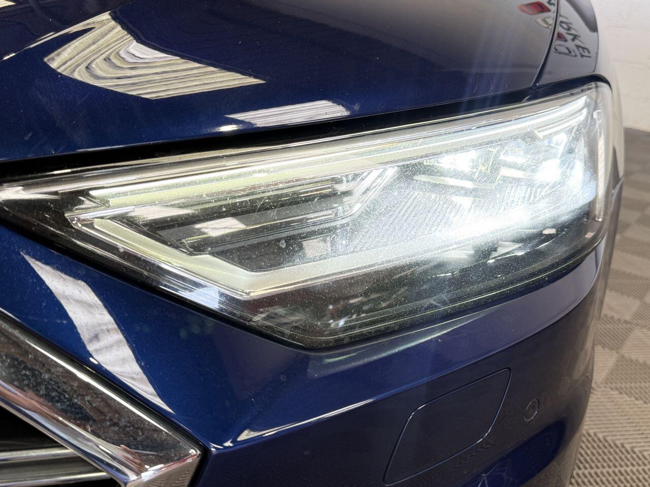 Audi A8 view 27