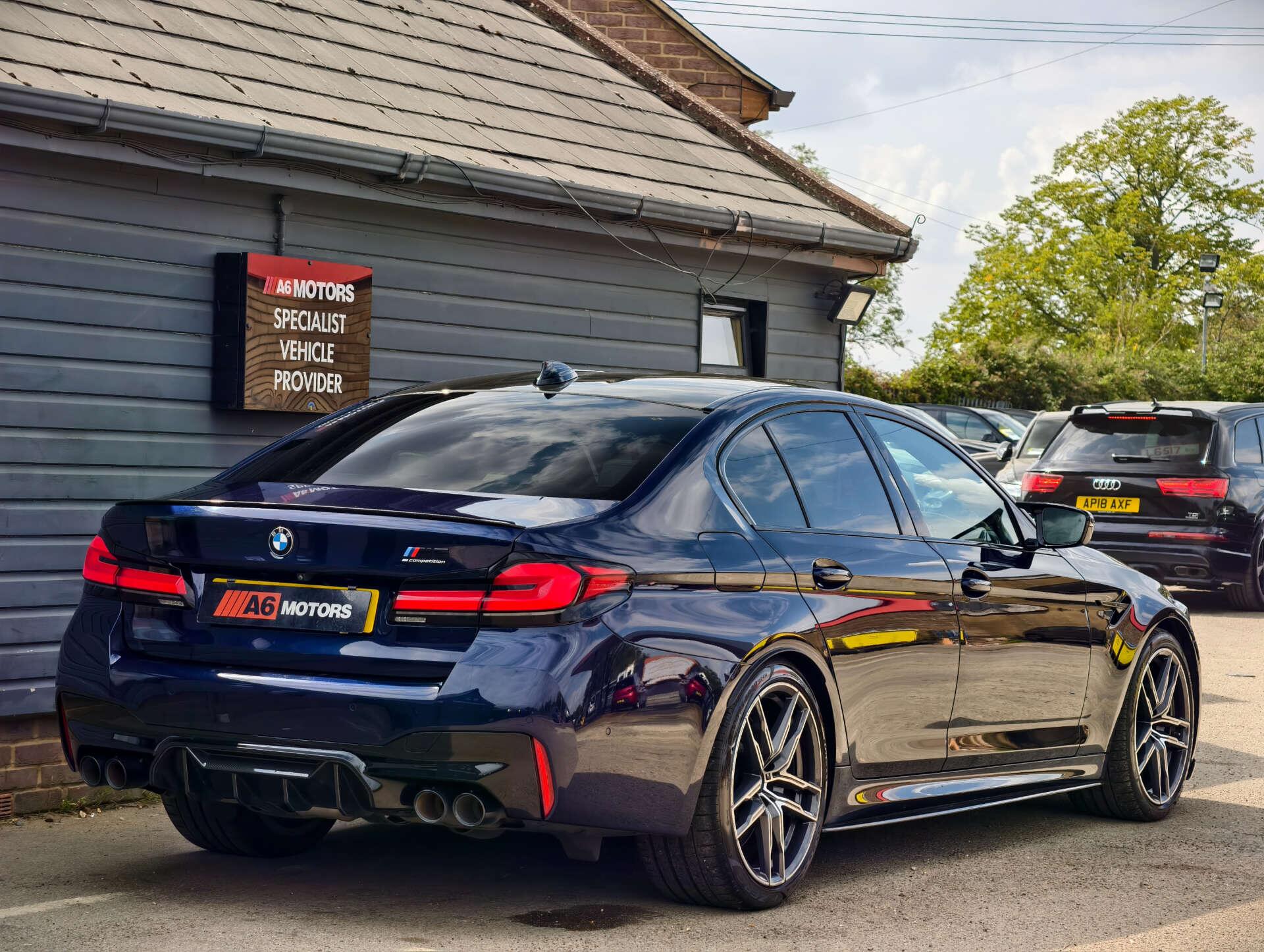 BMW M5 view 21