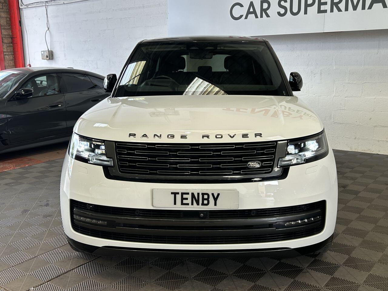 Land Rover Range Rover view 3