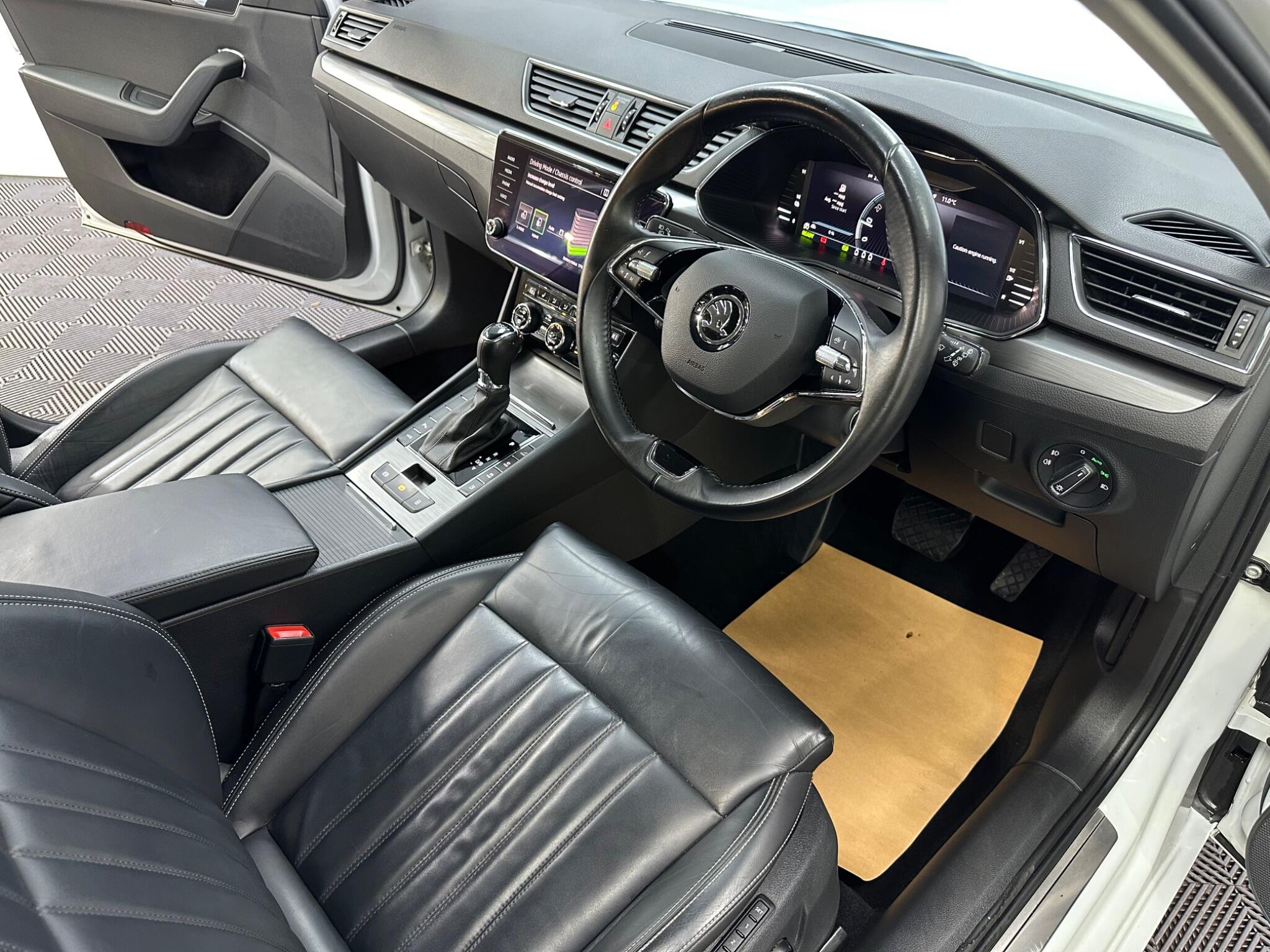 Skoda Superb view 12