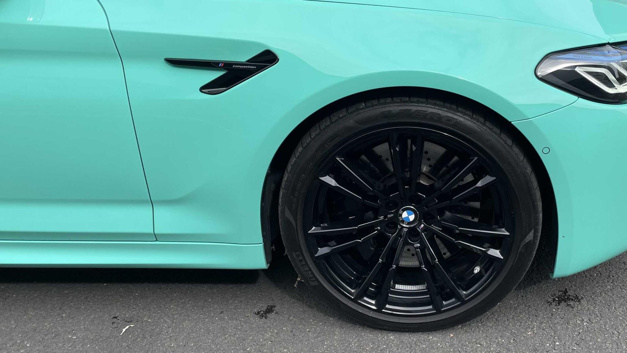 BMW M5 view 19