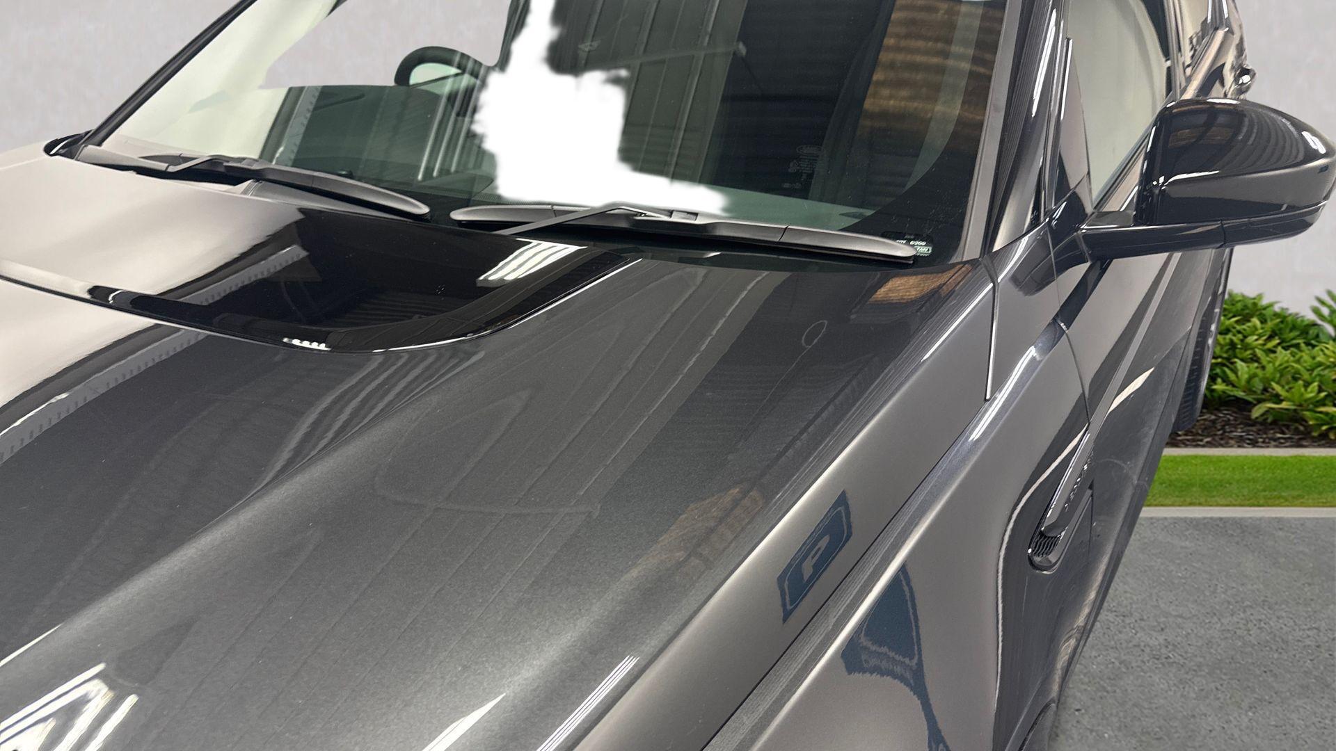 Land Rover Discovery Sport view 20