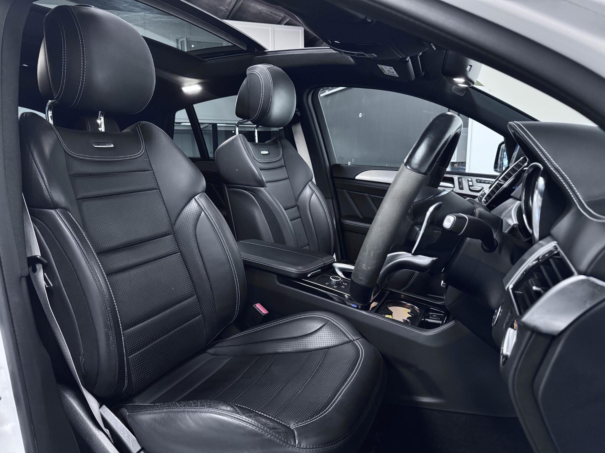 Mercedes-Benz Gle view 33