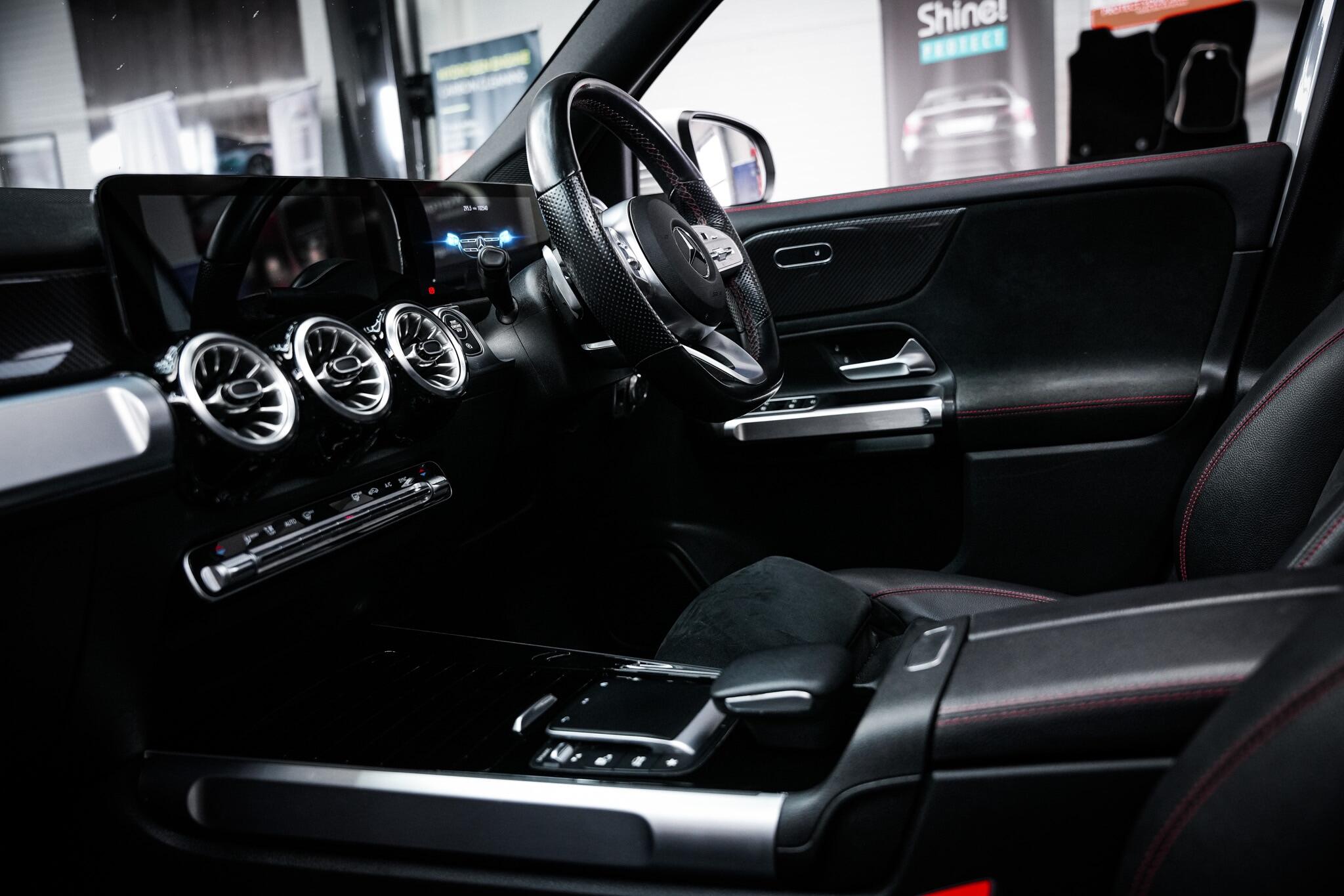 Mercedes-Benz GLB view 5