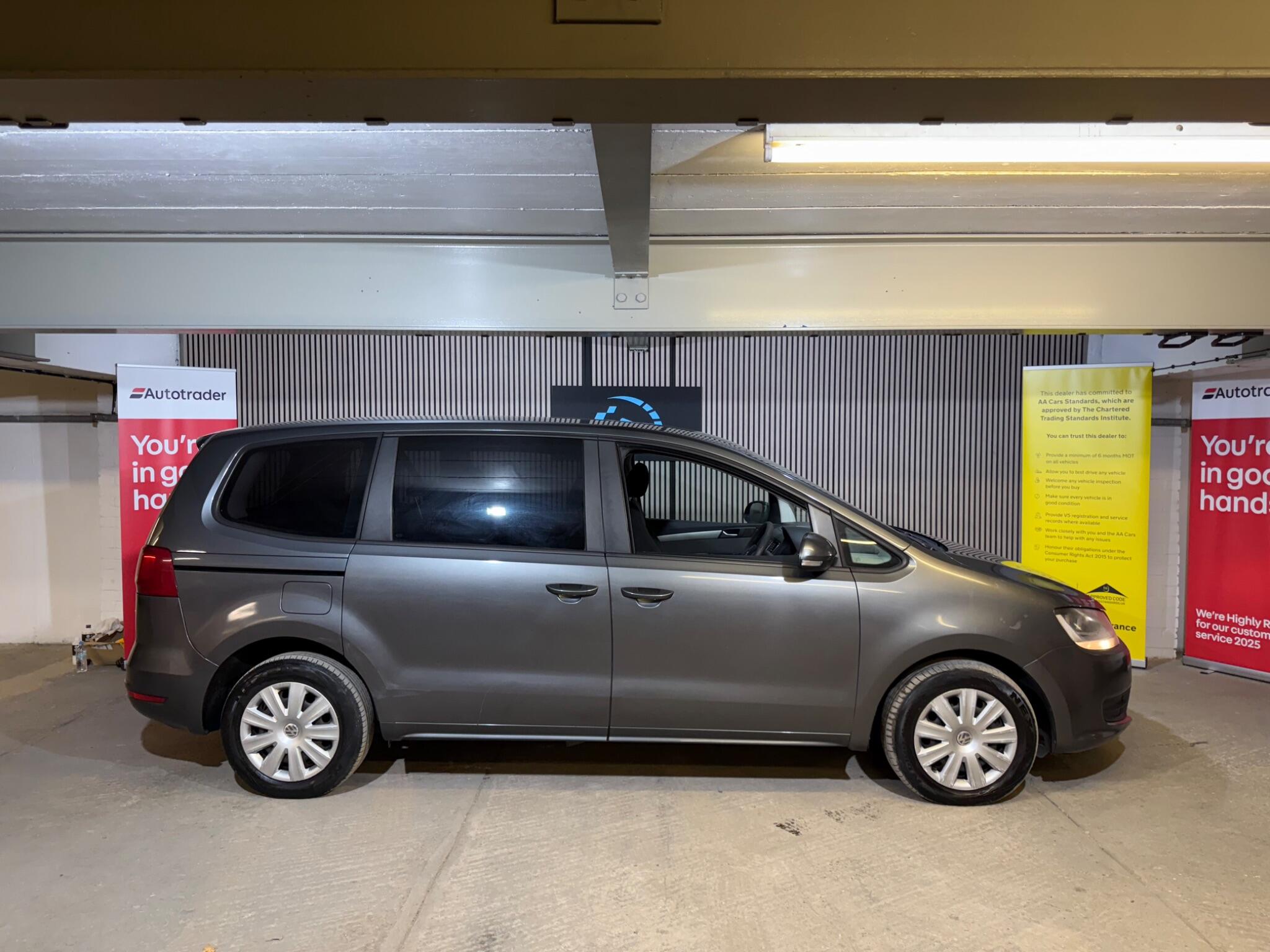 2013 Volkswagen Sharan 2.0 TDI BlueMotion Tech S DSG Euro 5 (s/s) 5dr • 139,000 miles image 12