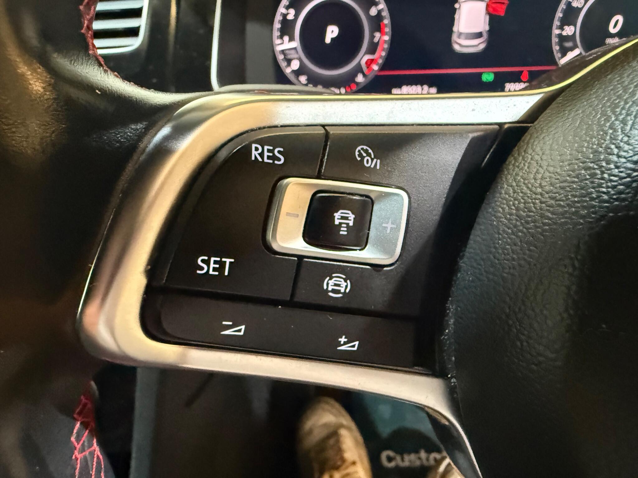 Volkswagen Golf view 31