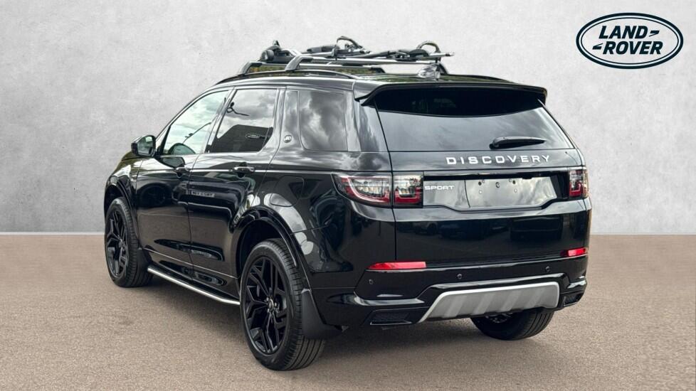 Land Rover Discovery Sport view 2