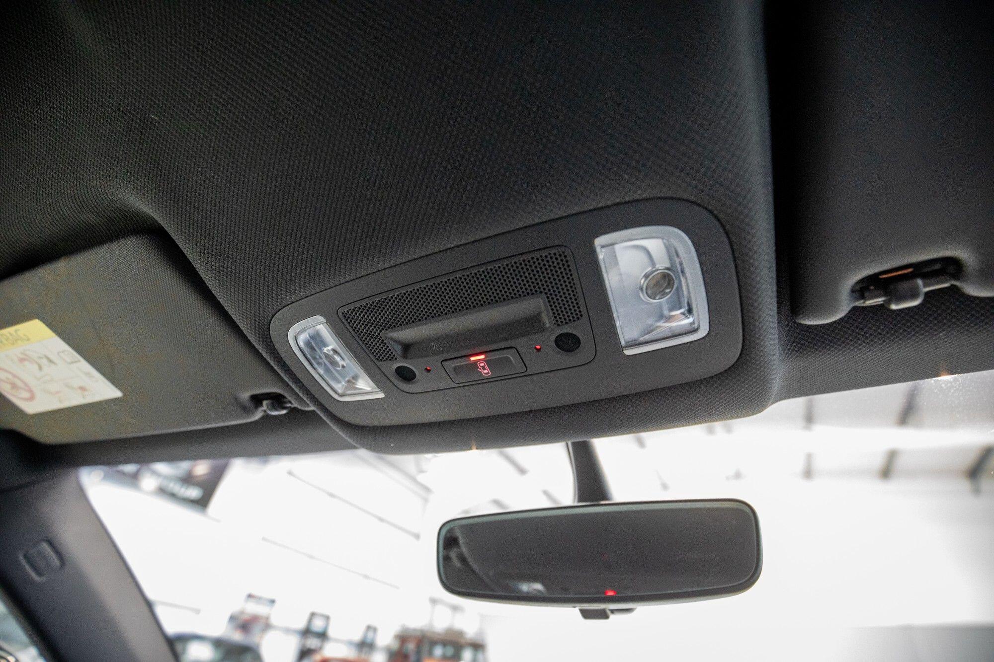Audi TT view 30
